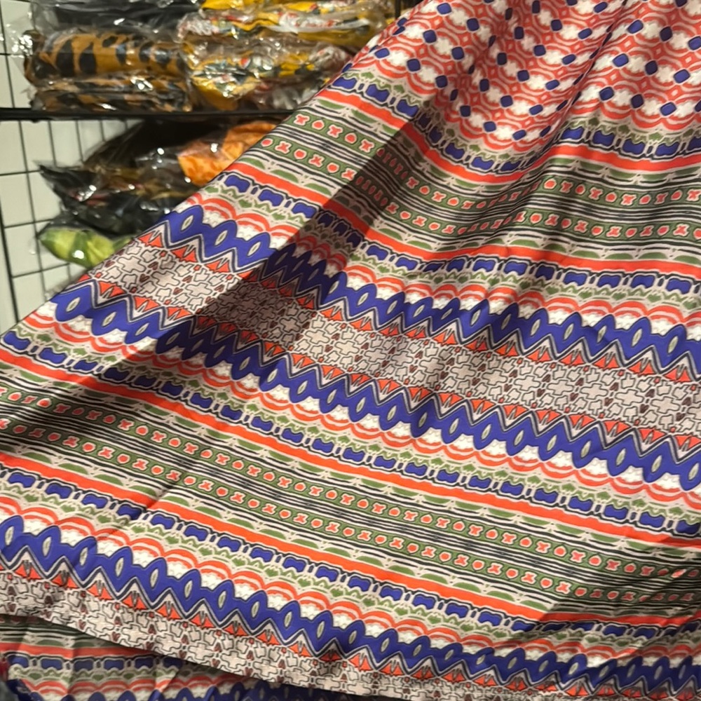 Stylish Red and Blue Patterned Dress - Picture 4 of 6